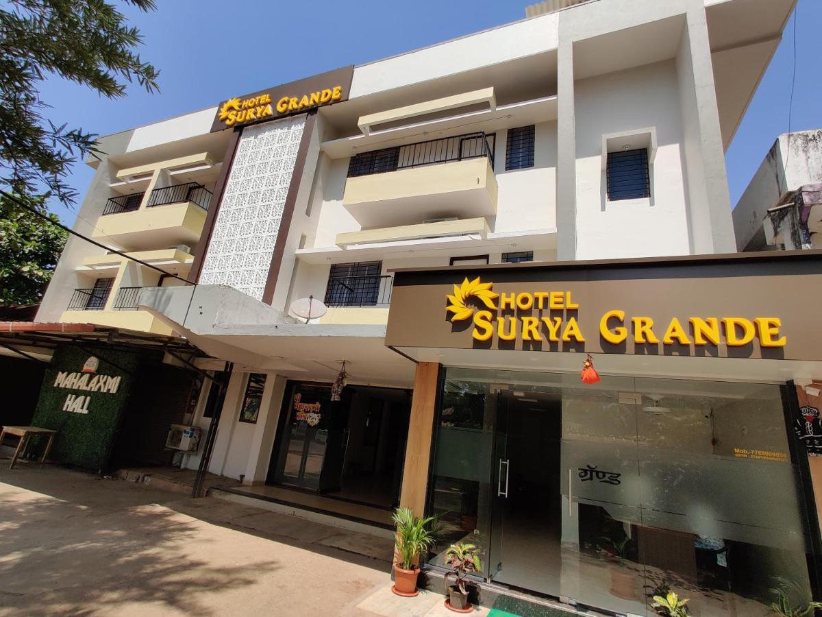 Hotel Surya Grande Kudal  Exterior photo